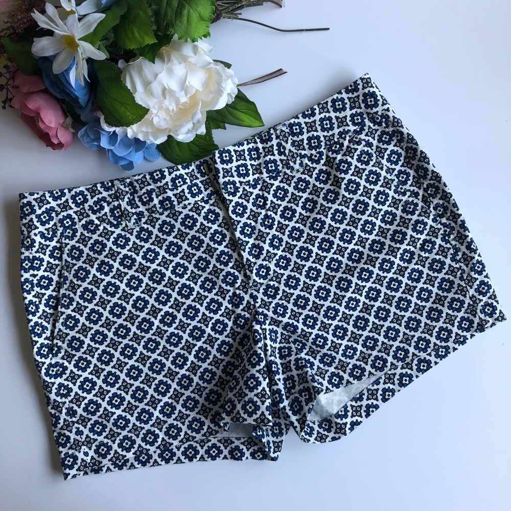 GAP shorts, navy, black & white, size 6